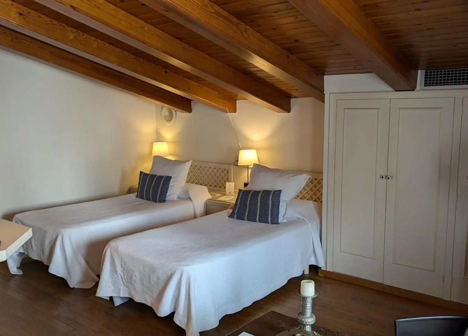 Hostal De La Placa - Hotel Boutique Cabrils Spain