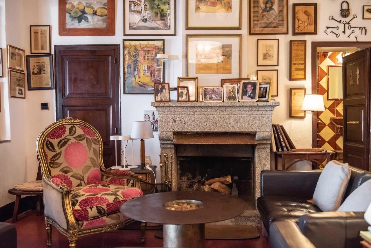 Hostal De La Placa - Hotel Boutique Cabrils